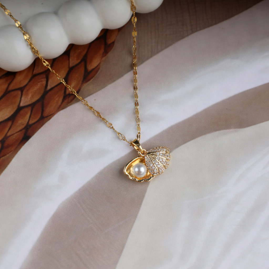 Pearl Shell Elegance Pendant Necklace