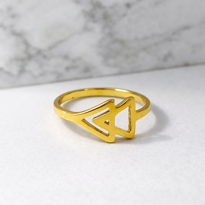 Eterna Angle Ring