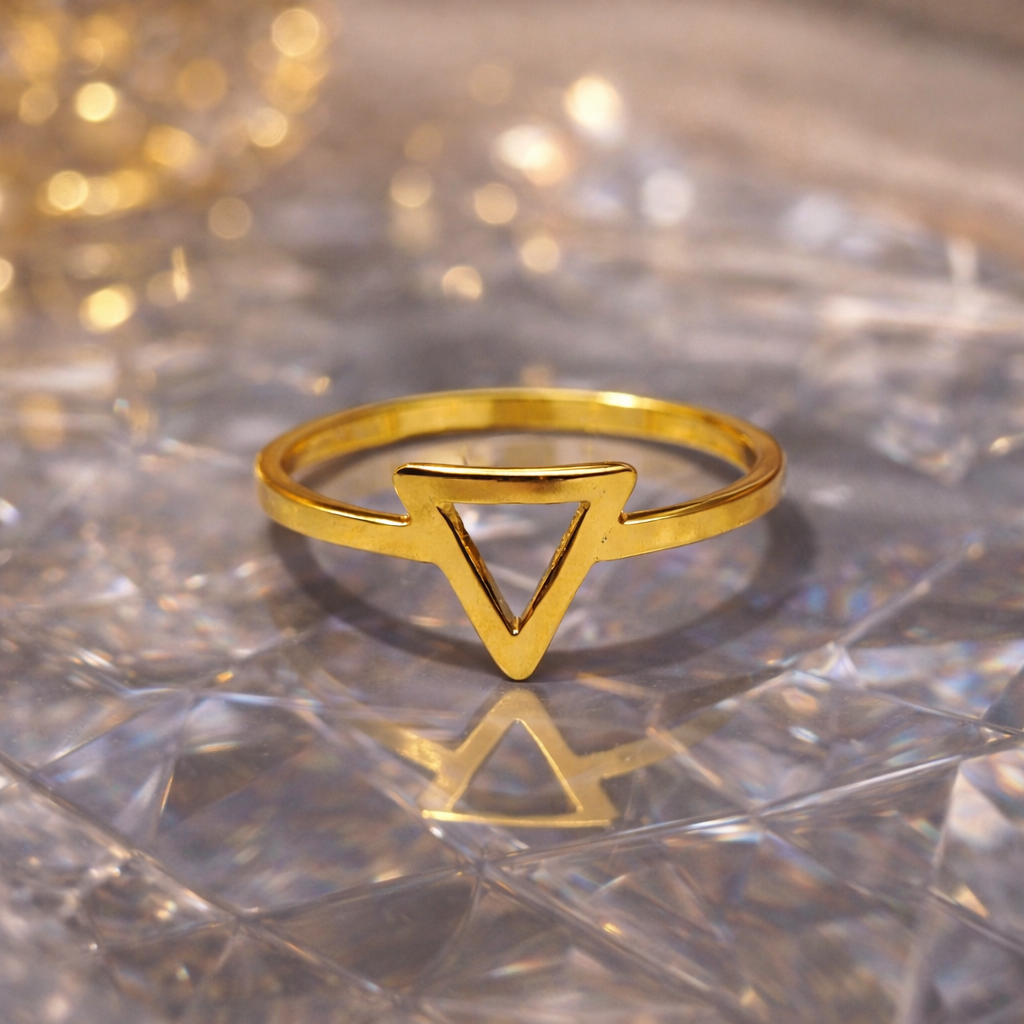 Luxe Triangle Glow Ring