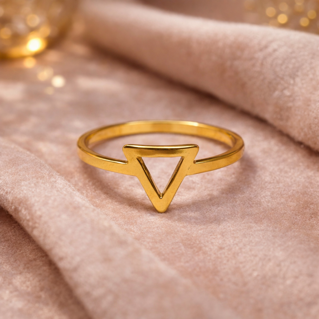 Luxe Triangle Glow Ring