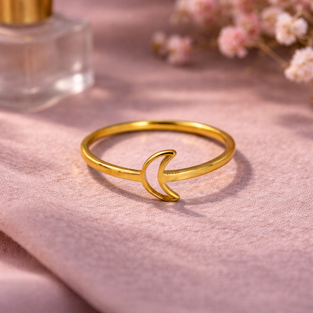 Nova Crescent Ring