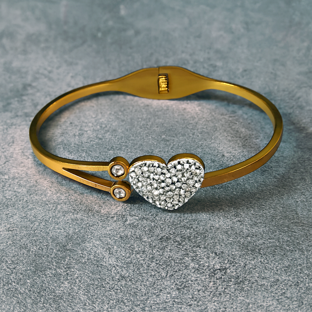The Sparkling Heart Bracelet