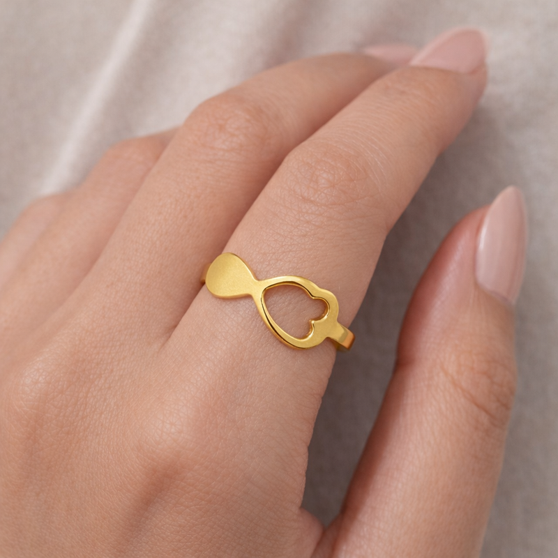 Velora Luna Heart Ring
